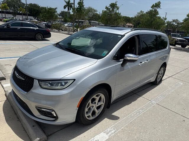 2023 CHRYSLER Pacifica