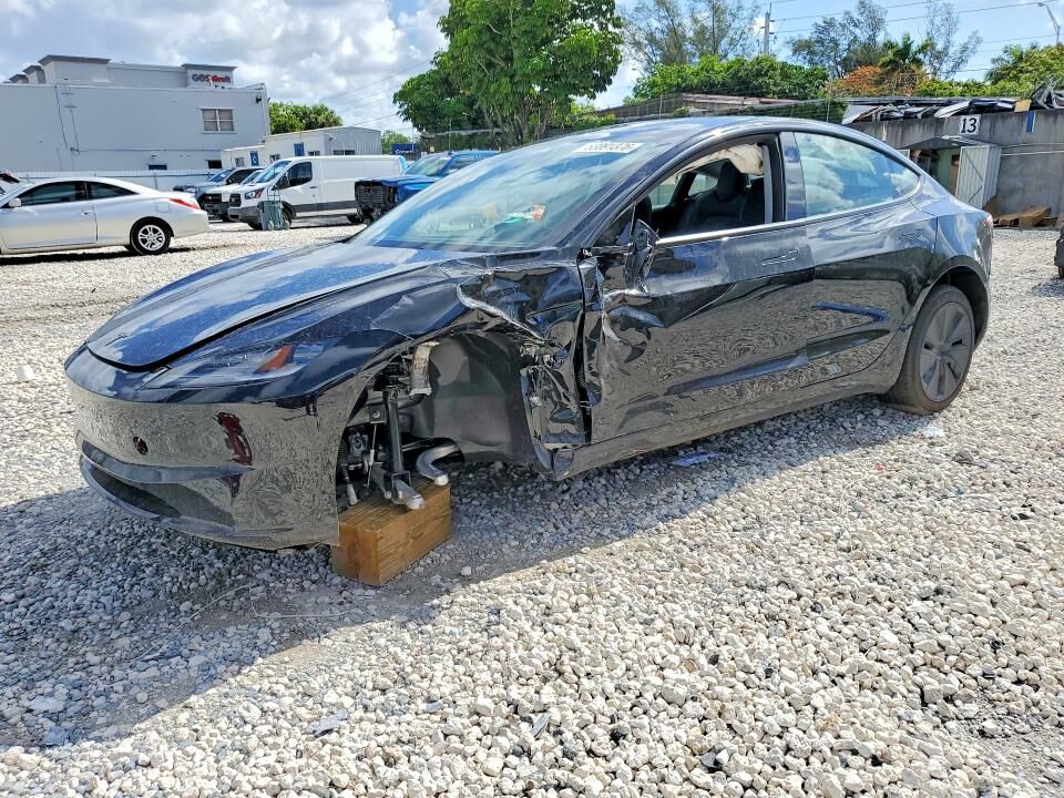 2026 TESLA Model 3