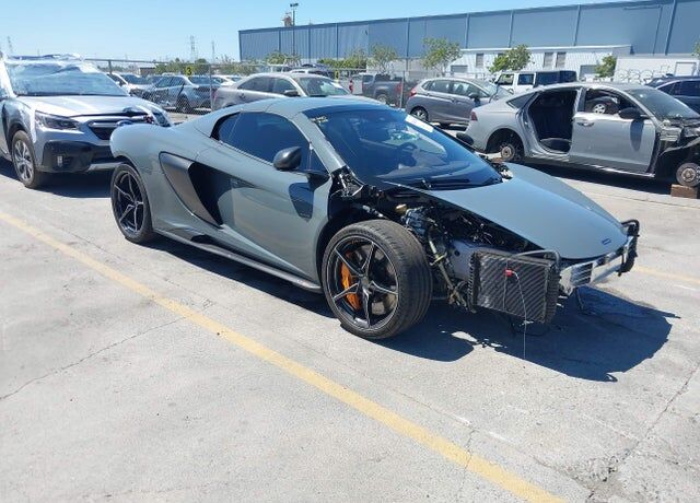 2016 MCLAREN 675LT