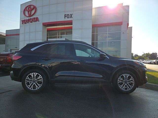 2021 FORD Escape