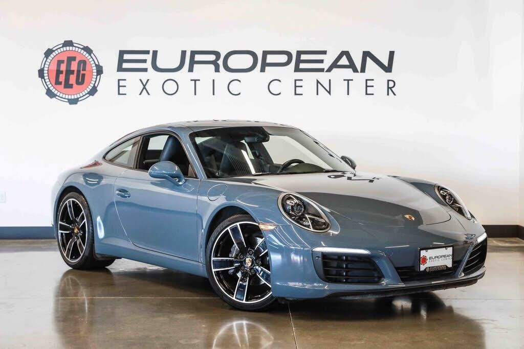 2017 PORSCHE 911