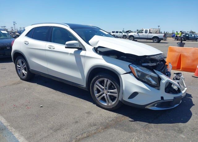 2016 MERCEDES-BENZ GLA-Class