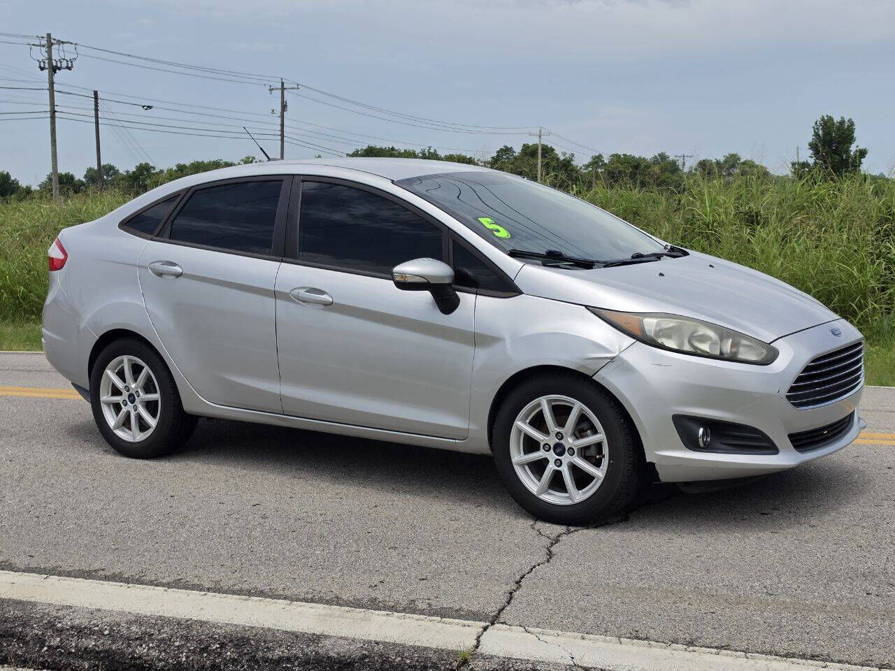 2016 FORD Fiesta