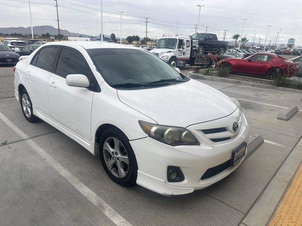2013 TOYOTA Corolla