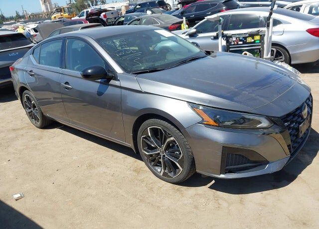 2023 NISSAN Altima