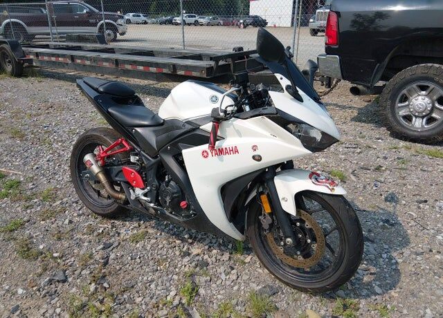 2017 YAMAHA YZF