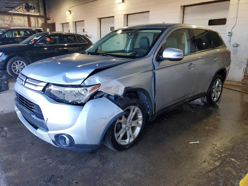 2015 MITSUBISHI Outlander