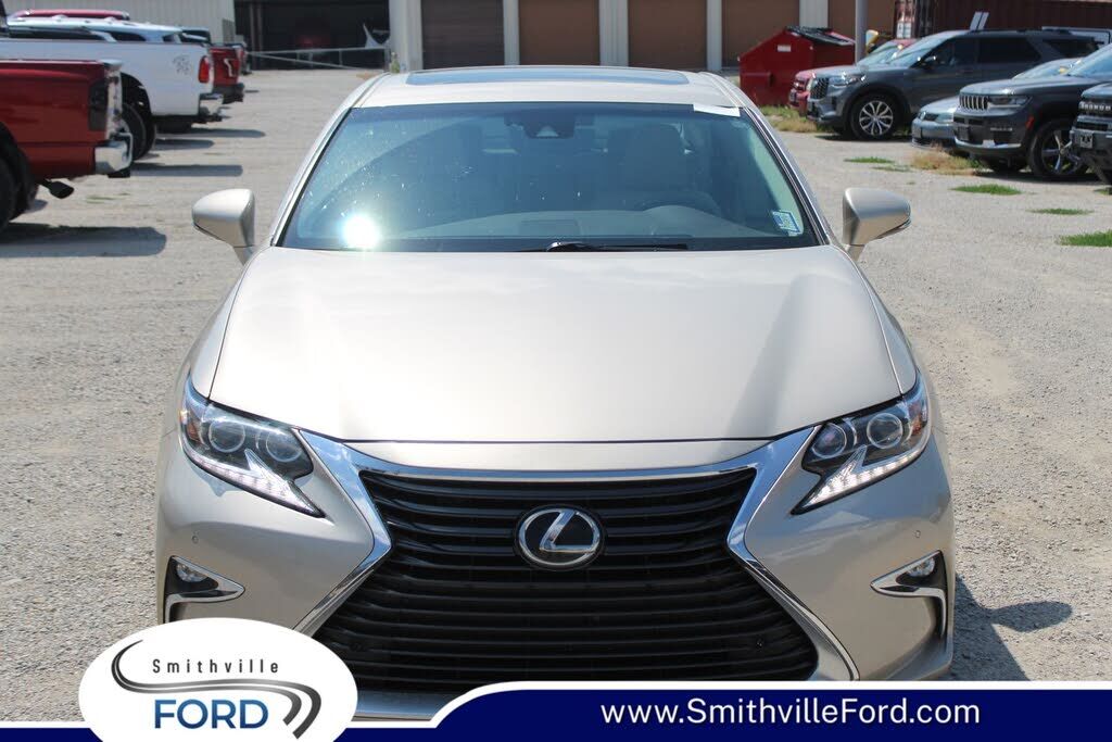 2017 LEXUS ES