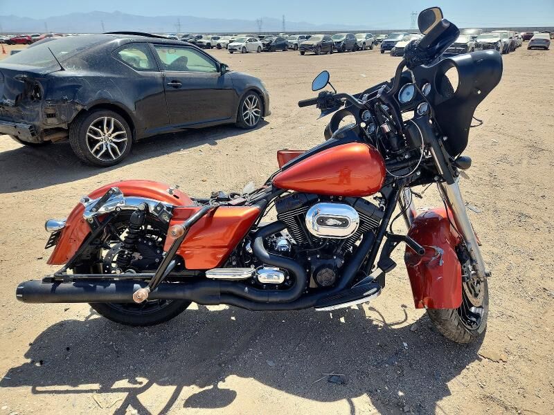 2011 HARLEY DAVIDSON Street Glide