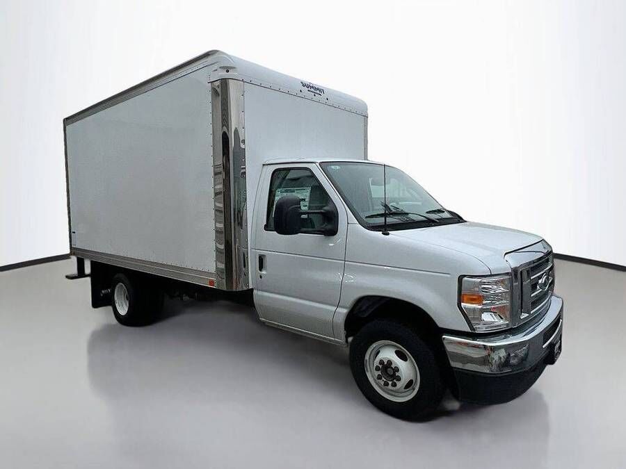 2025 FORD E-350
