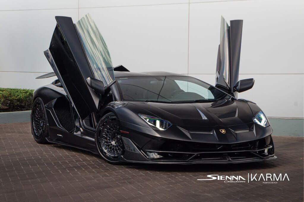 2019 LAMBORGHINI Aventador