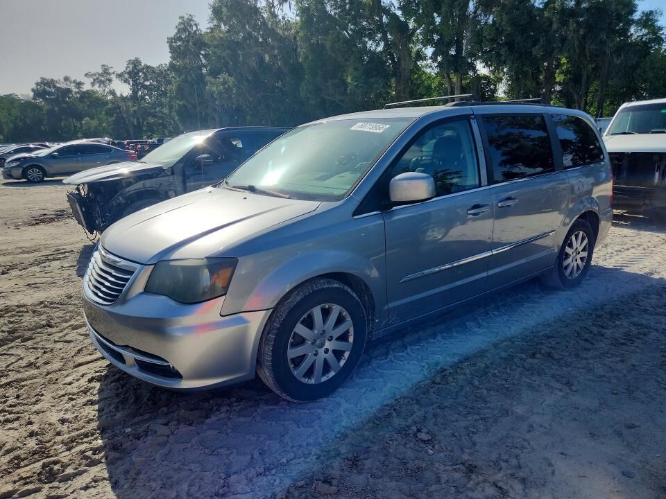 2014 CHRYSLER Town and Country