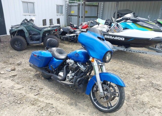 2018 HARLEY DAVIDSON FLHX / Street Glide