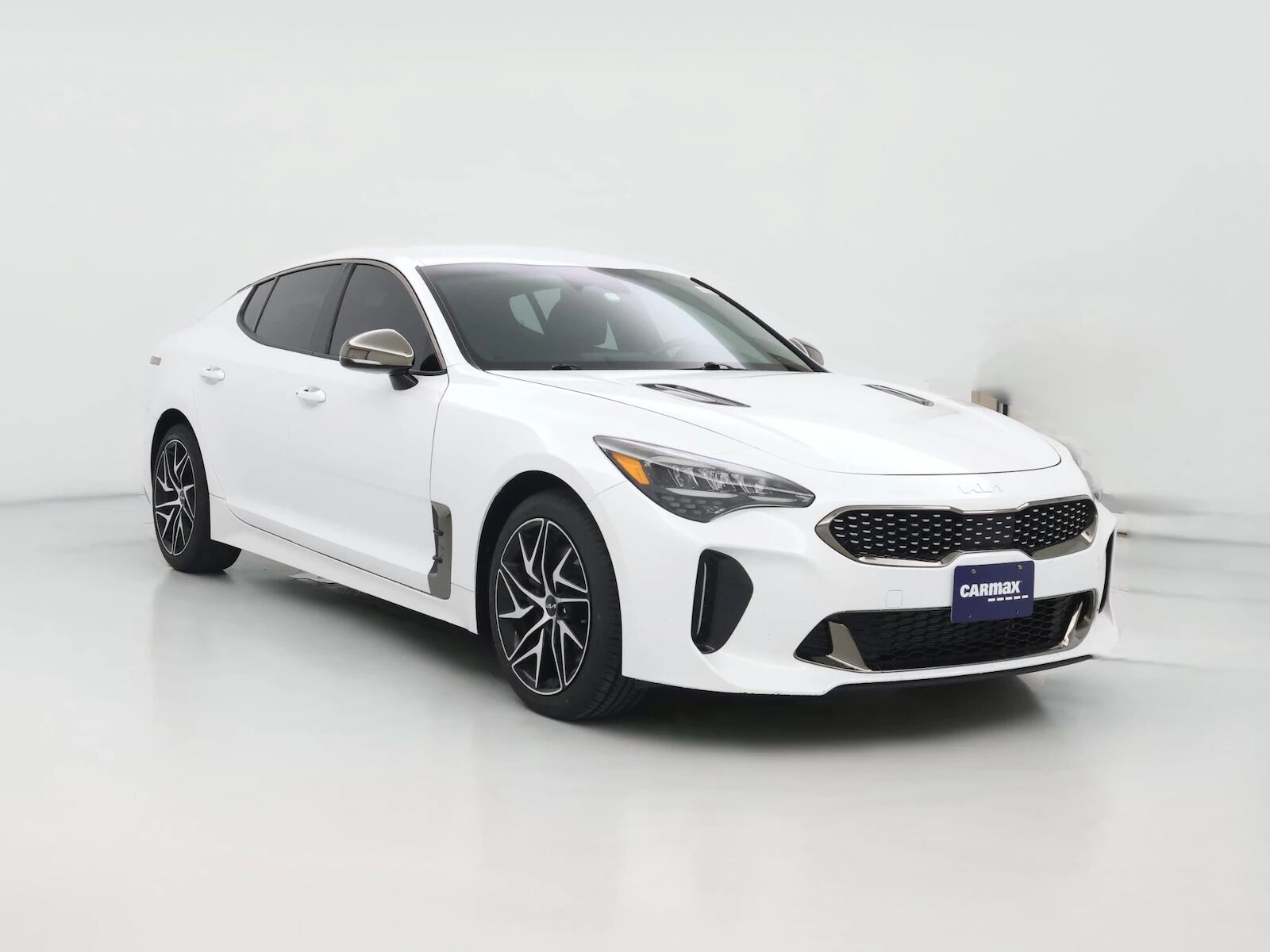 2023 KIA Stinger