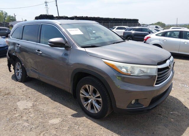 2015 TOYOTA Highlander