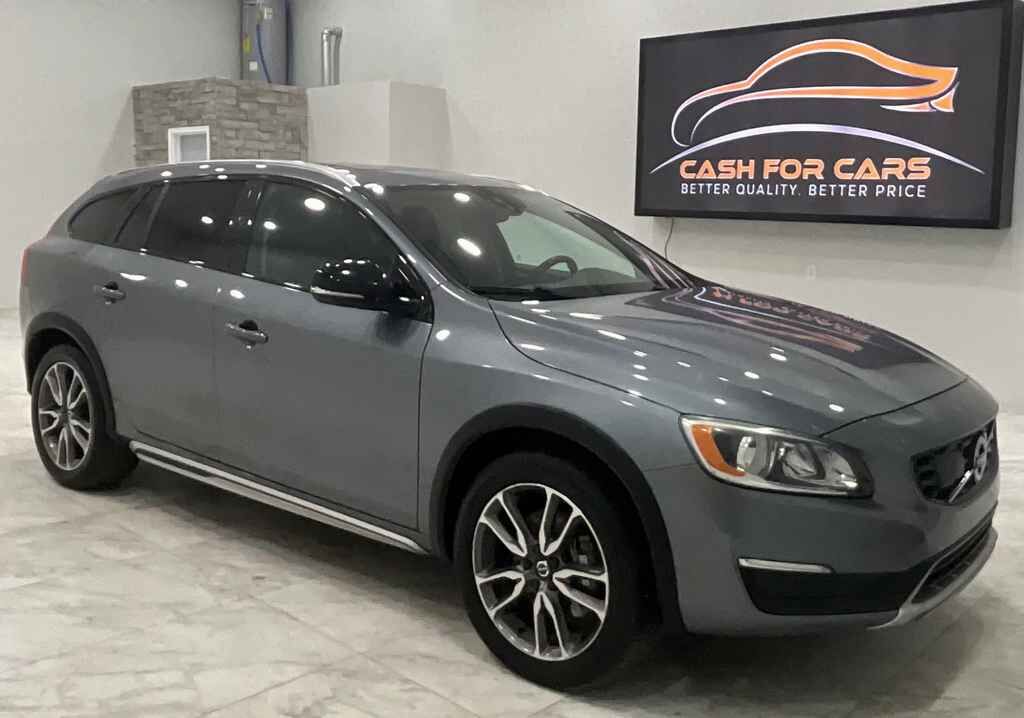 2017 VOLVO V60CC