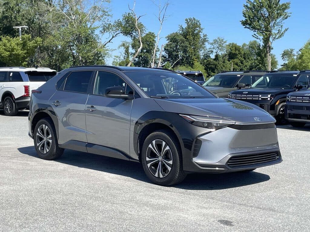 2025 TOYOTA bZ4X