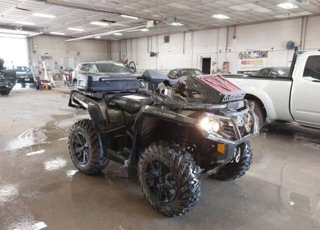 2022 CAN-AM Outlander