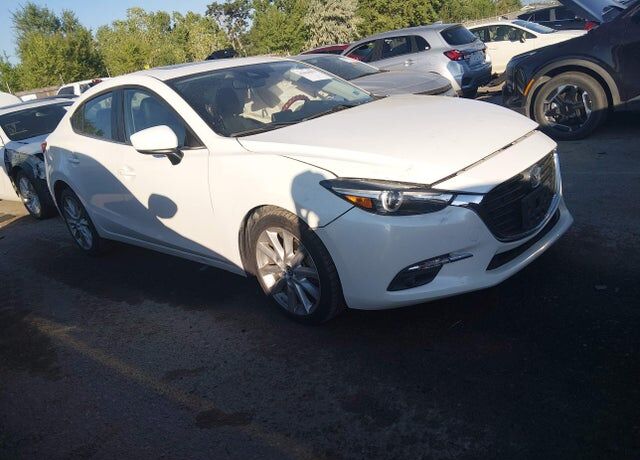 2017 MAZDA Mazda3