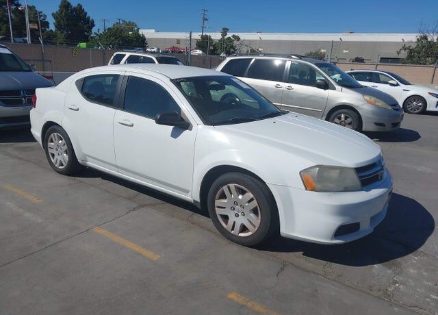 2011 DODGE Avenger