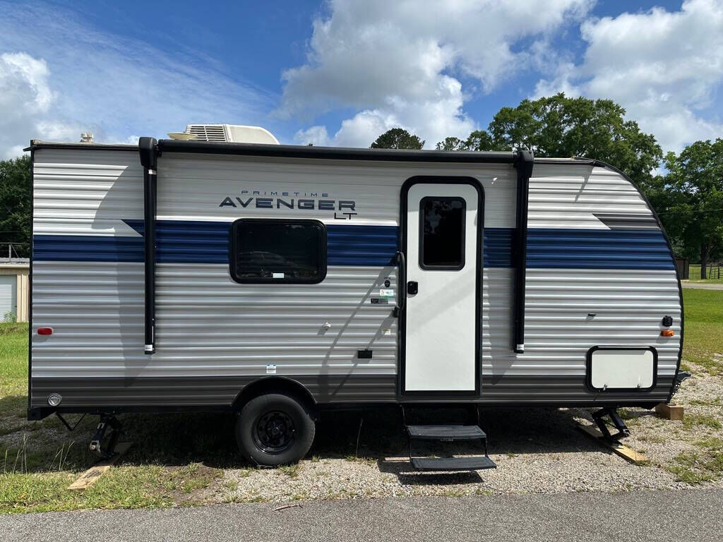 2022 FOREST RIVER Avenger