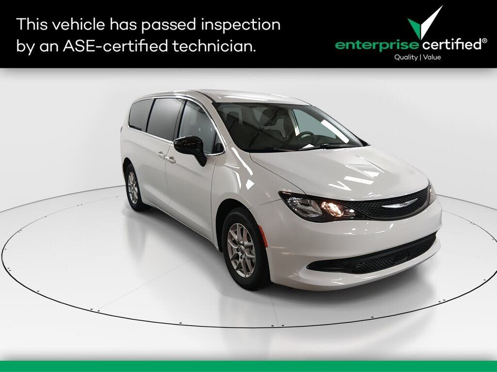 2024 CHRYSLER Voyager