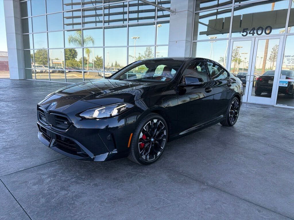 2025 BMW M2