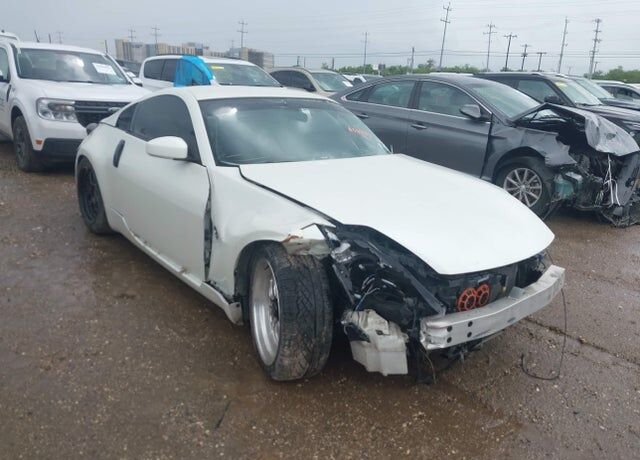 2005 NISSAN 350Z