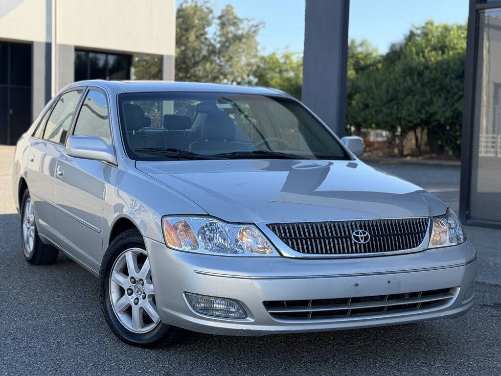 2002 TOYOTA Avalon