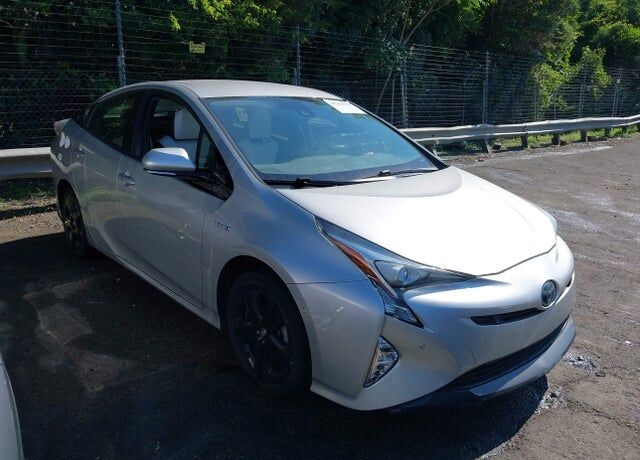 2017 TOYOTA PRIUS