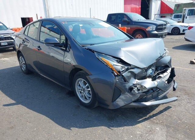 2017 TOYOTA PRIUS