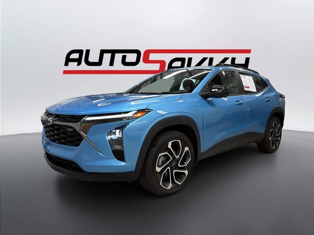 2025 CHEVROLET Trax
