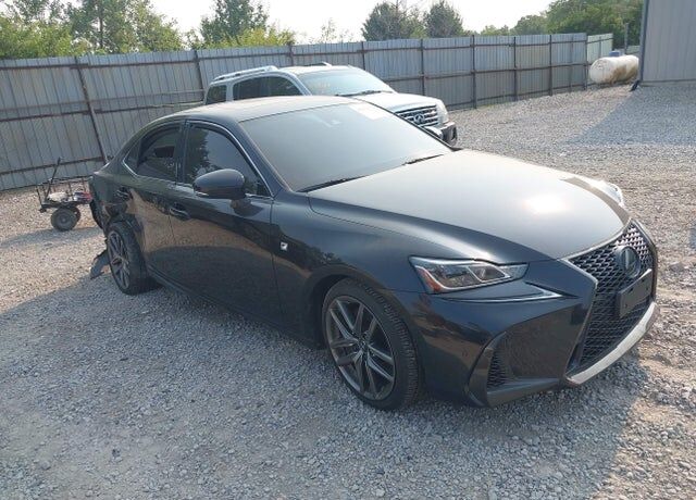 2019 LEXUS IS