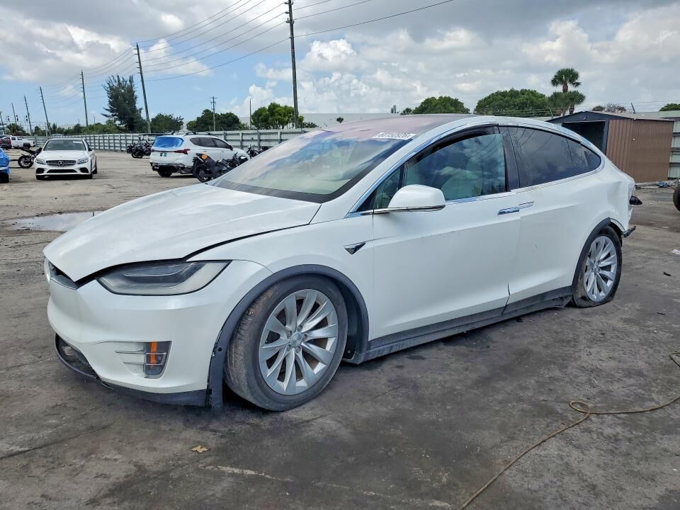 2021 TESLA Model X