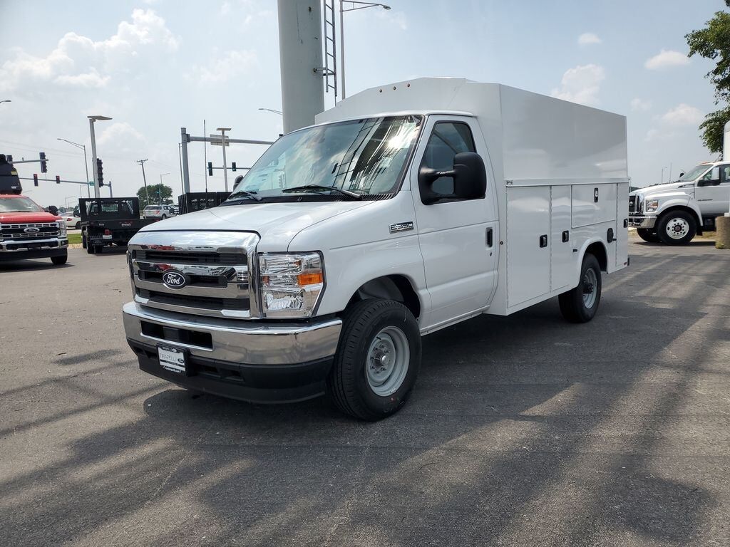 2027 FORD E-350