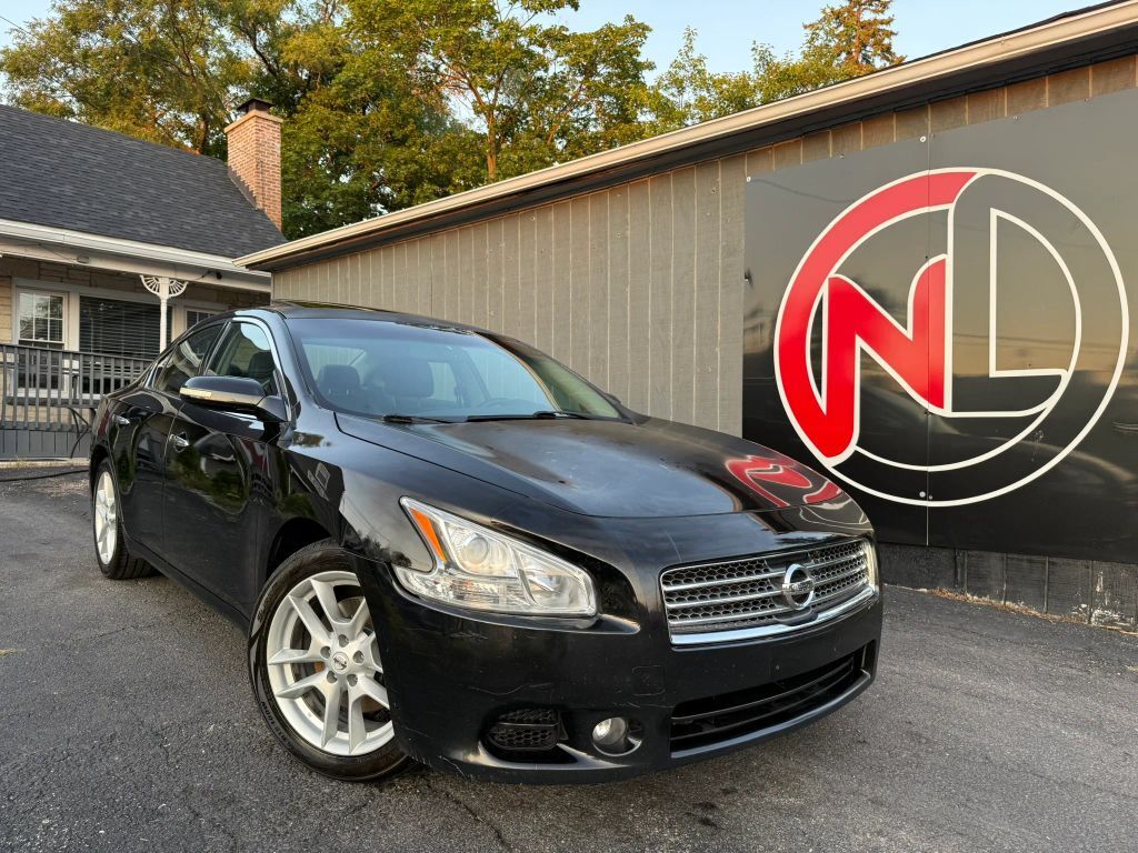 2010 NISSAN Maxima