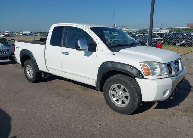 2004 NISSAN Titan
