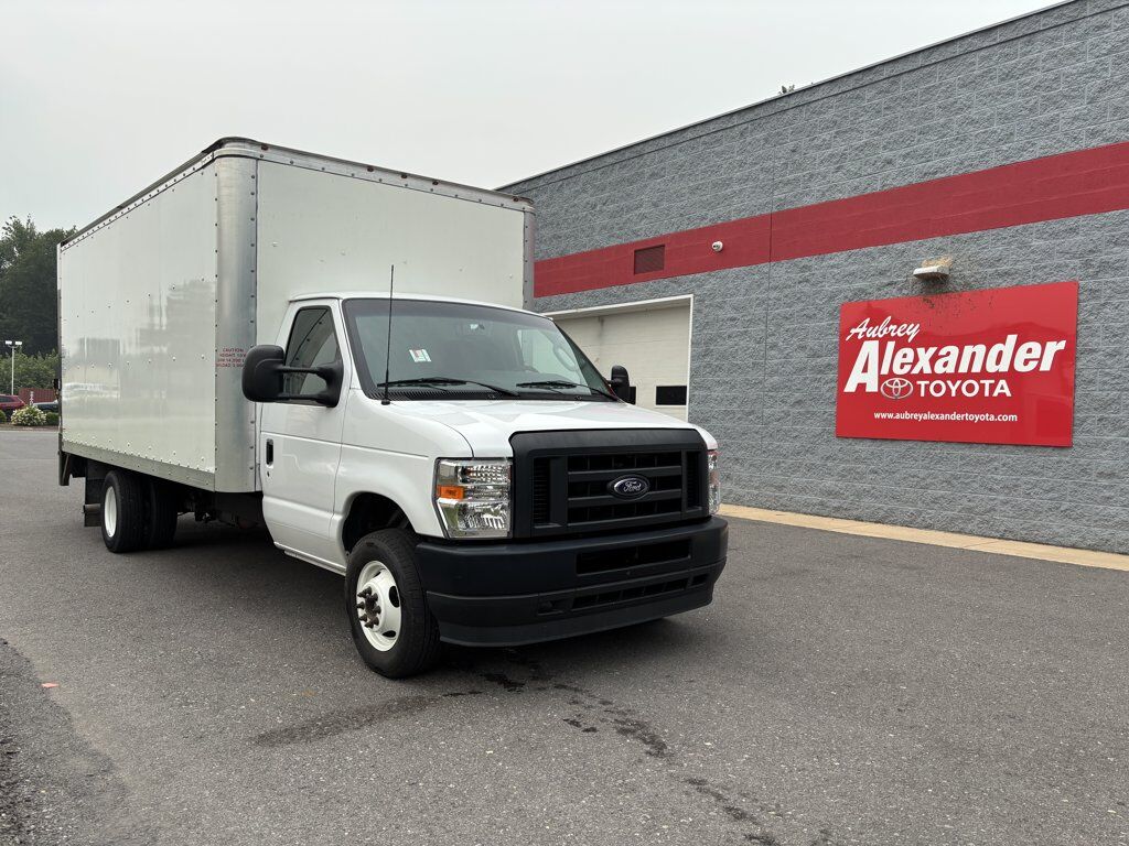 2024 FORD E-350