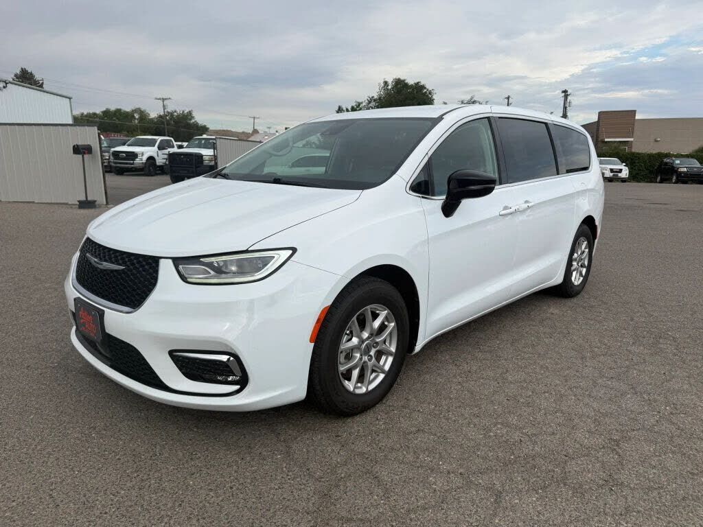 2024 CHRYSLER Pacifica