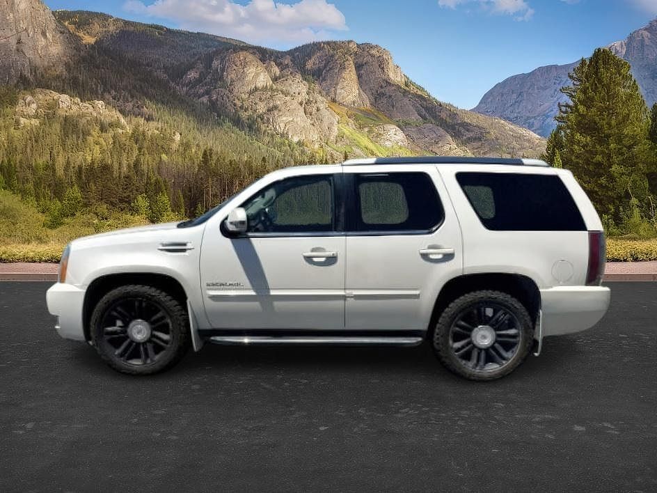 2012 CADILLAC Escalade