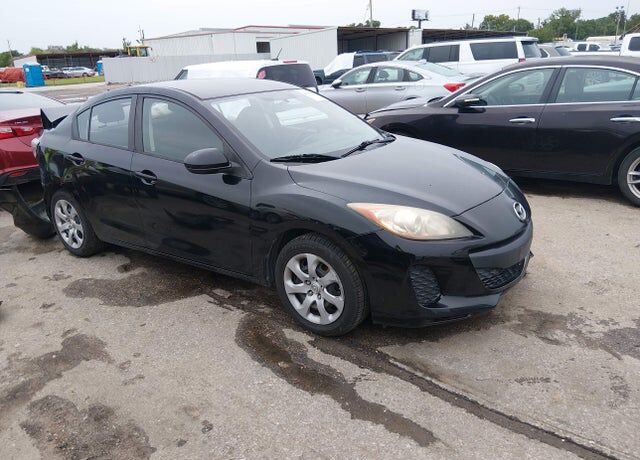 2012 MAZDA Mazda3