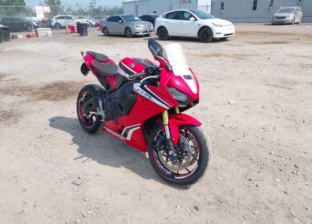 2021 HONDA CB