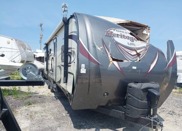 2017 FOREST RIVER Wildwood Laminated Towables