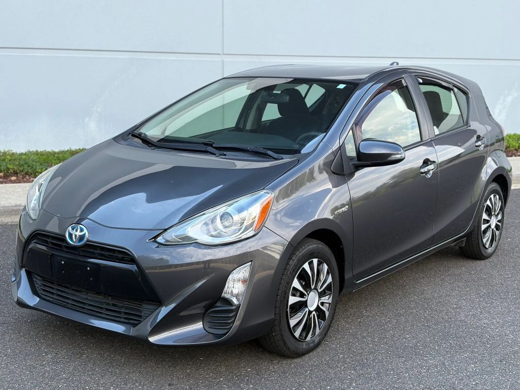 2016 TOYOTA Prius
