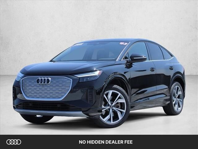 2022 AUDI Q4