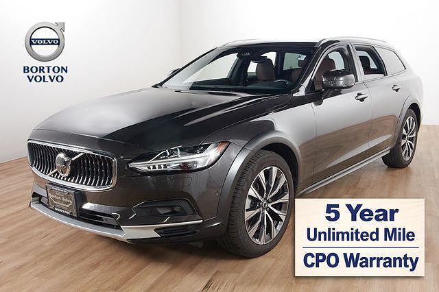 2024 VOLVO V90CC