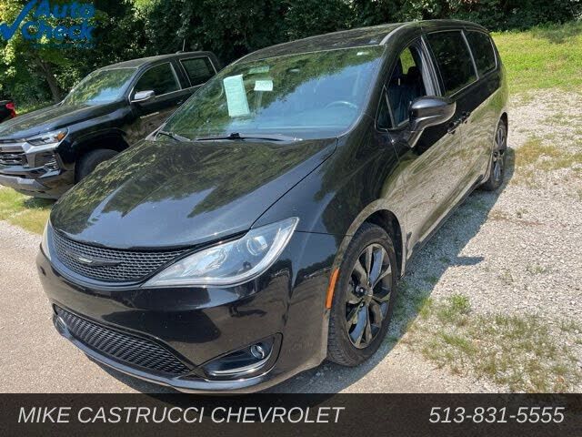 2019 CHRYSLER Pacifica