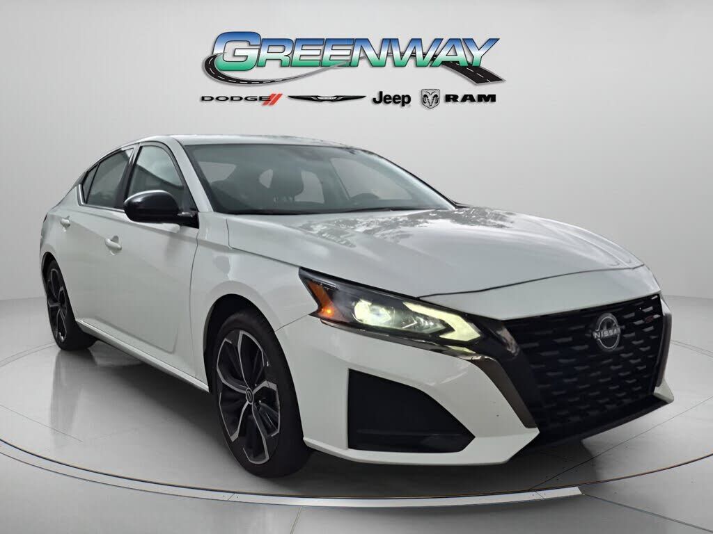 2024 NISSAN Altima