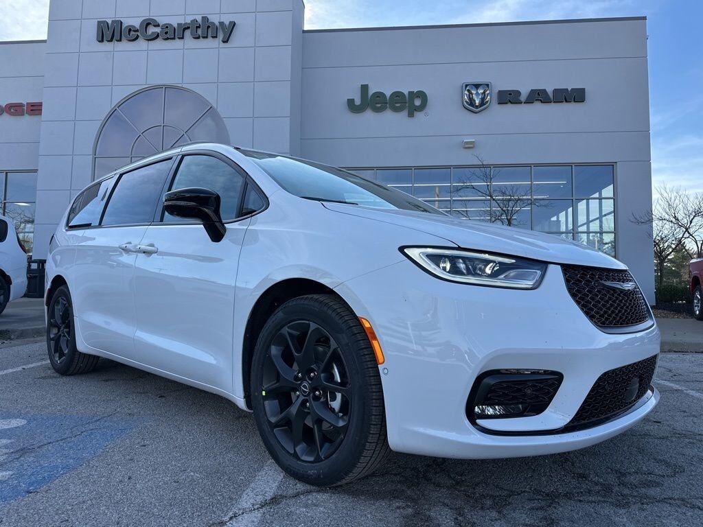 2026 CHRYSLER Pacifica