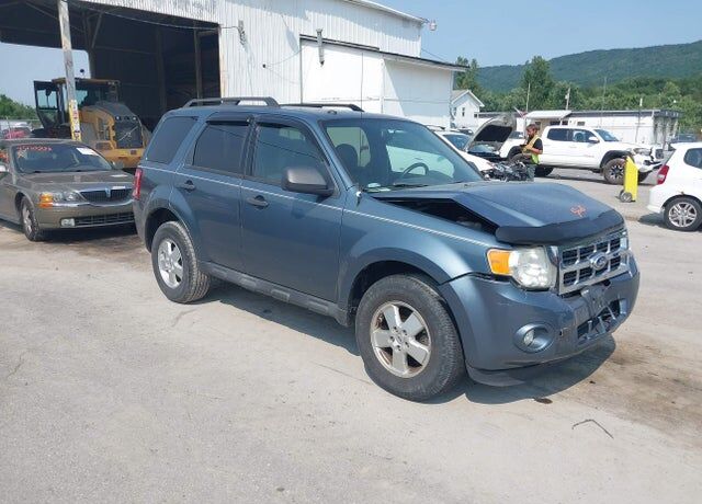 2011 FORD Escape